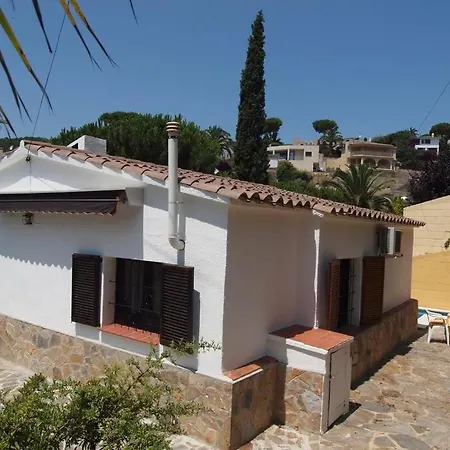 Kerstin Bruns- Casa Evita Amb Piscina
